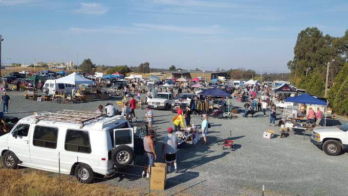 オールドサッタークリークフリーマーケット / Old Sutter Creek Flea Market