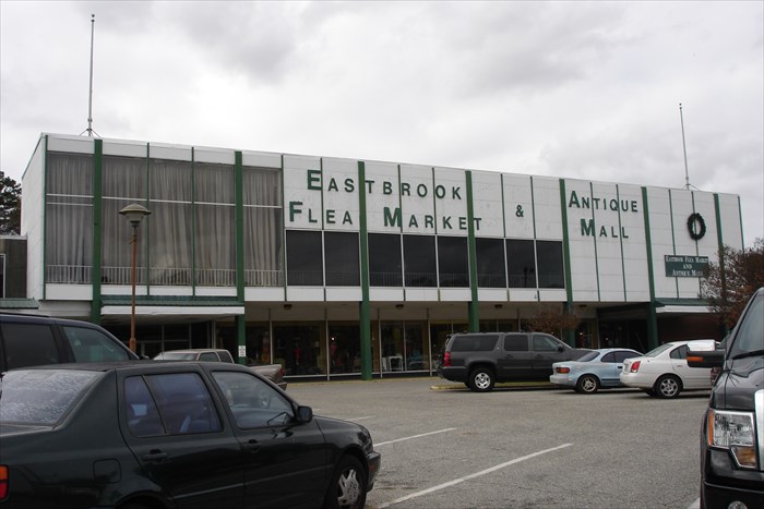 イーストブルック・フリーマーケット / Eastbrook Flea Market