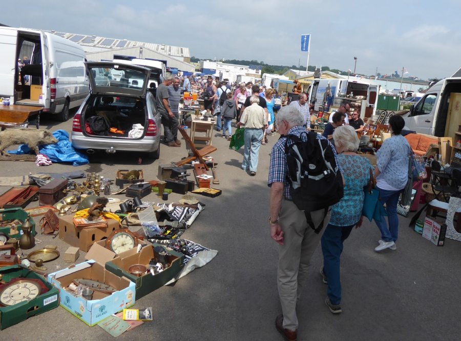 ジャイアント・シェプトン・フリーマーケット / Giant Shepton Flea Market