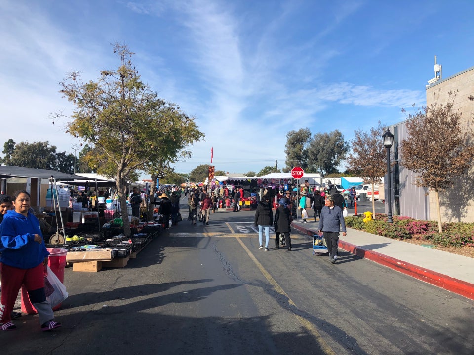 ゴールデン・ウェストカレッジ・スワップミート‐Golden West College Swap Meet