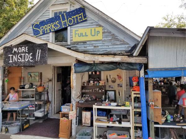 スパークス・フリーマーケット / Sparks Flea Market
